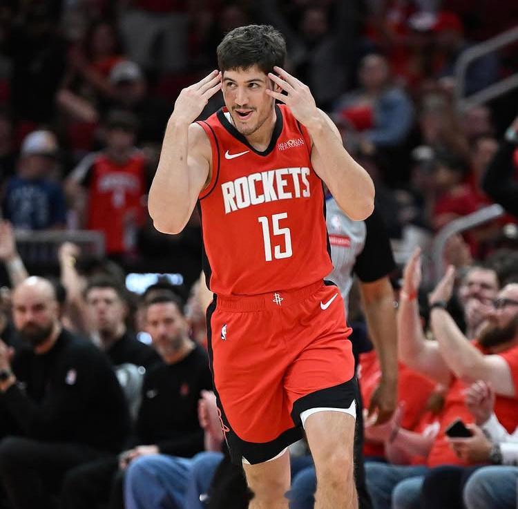 谢泼德接受采访表示，教练和队友的反复叮嘱鼓励他更具侵略性、大胆出手。“这太重要了