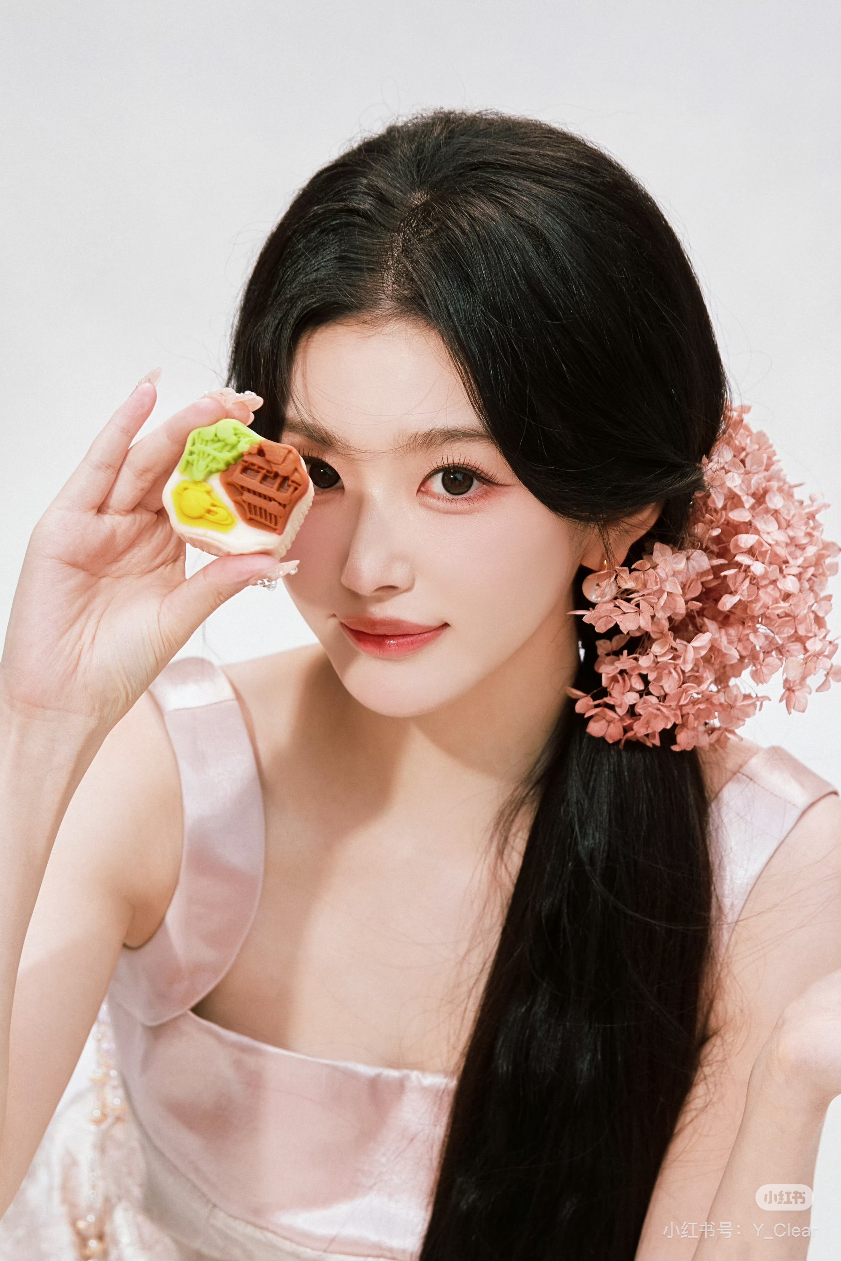 近日热门话题人物，这么一看逐玉关注度很高啊，有四位演员都上榜了张凌赫top1，迪