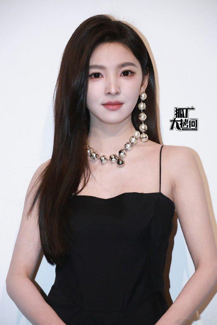 章若楠熟女熟女章若楠 章若楠熟女风也稳稳驾驭 