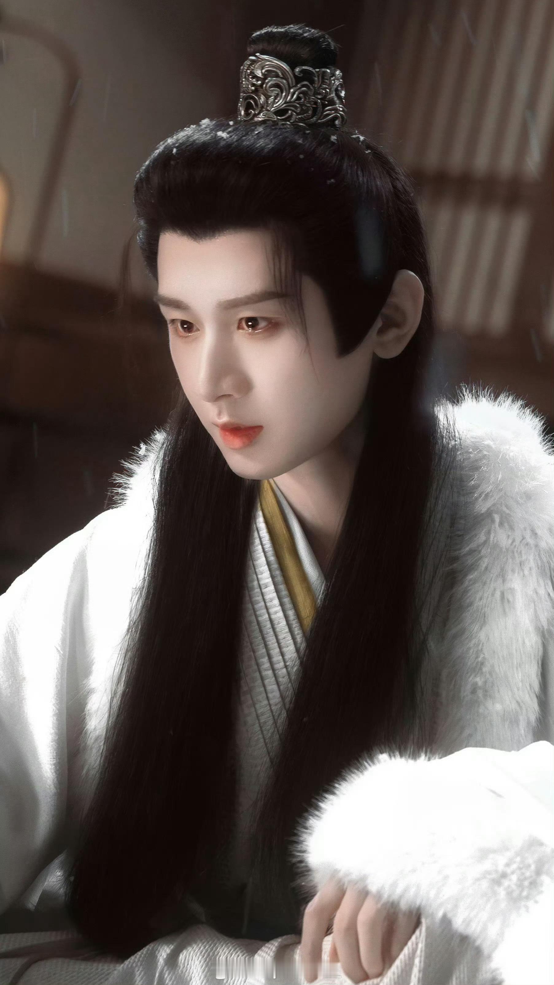 成毅的哭戏真的是太有感染力了，每次都眼角红红的，会跟着他哭。大爱啊！成毅演爽了观