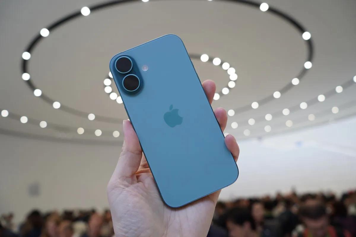#iPhone16评测# 今晚8点解禁？awesome，iPhone 16系列最
