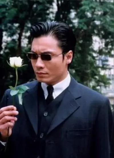 有件事一直没搞明白。郑少秋、黄日华、罗嘉良这三位在TVB是妥妥的一哥，可他们在电