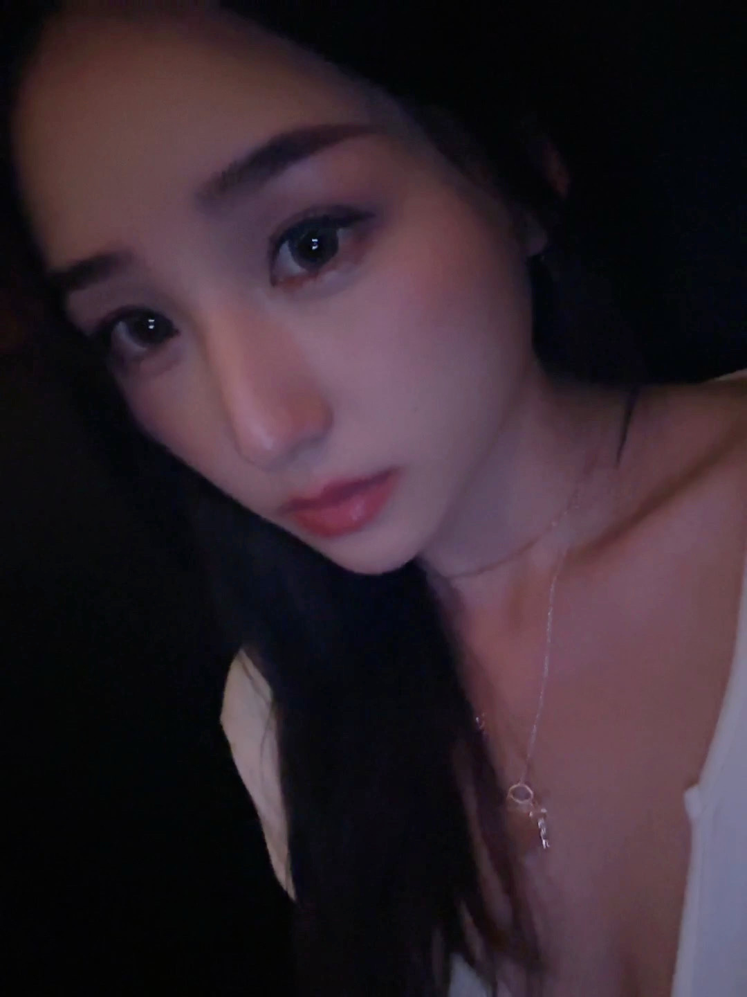 有人伤害你 就有人会懂得爱你 ​​​