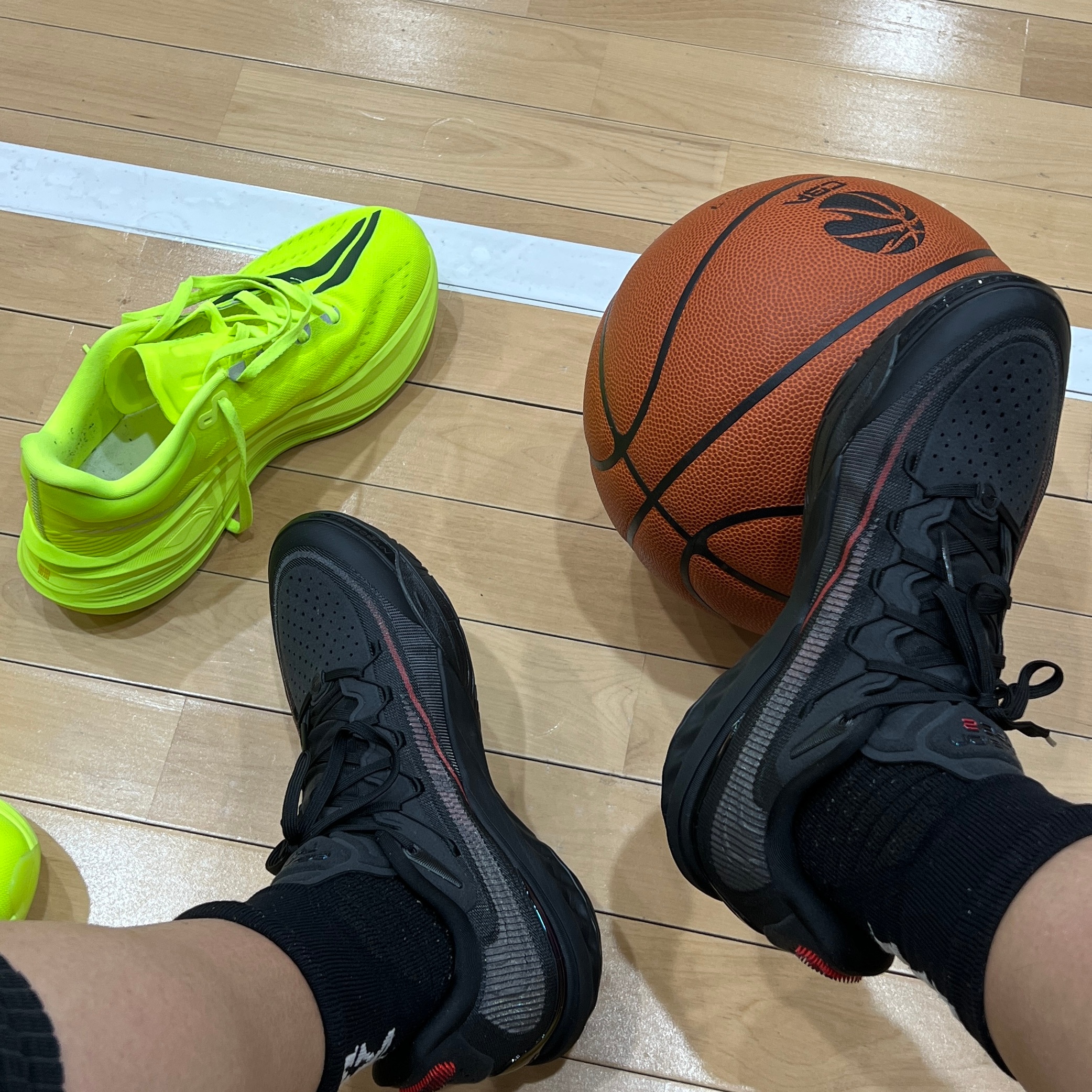 给我家大哥上课，自己搞了60个跳投，tm爽啊