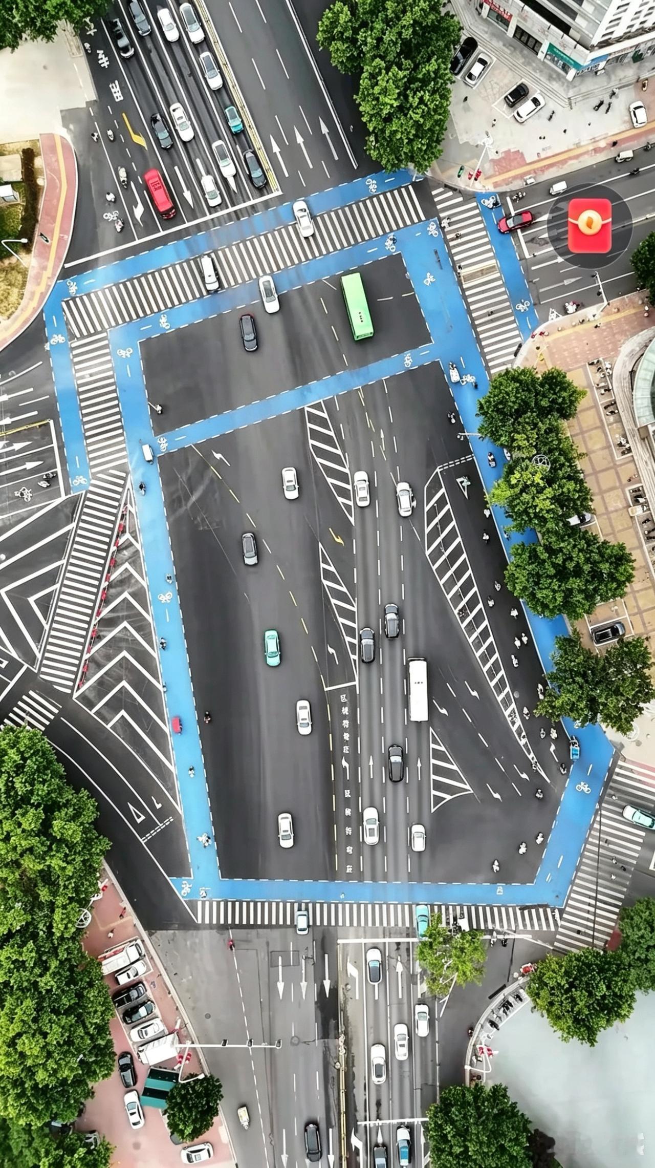 邢台西门里五道口不合适大转盘的理由很简单，大转盘影响视线，游客过往影响通行，也不