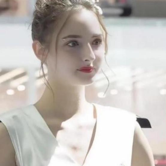 乌克兰还有一个大问题让很多人没注意到，那就是乌克兰的女人将来该何去何从？

战争