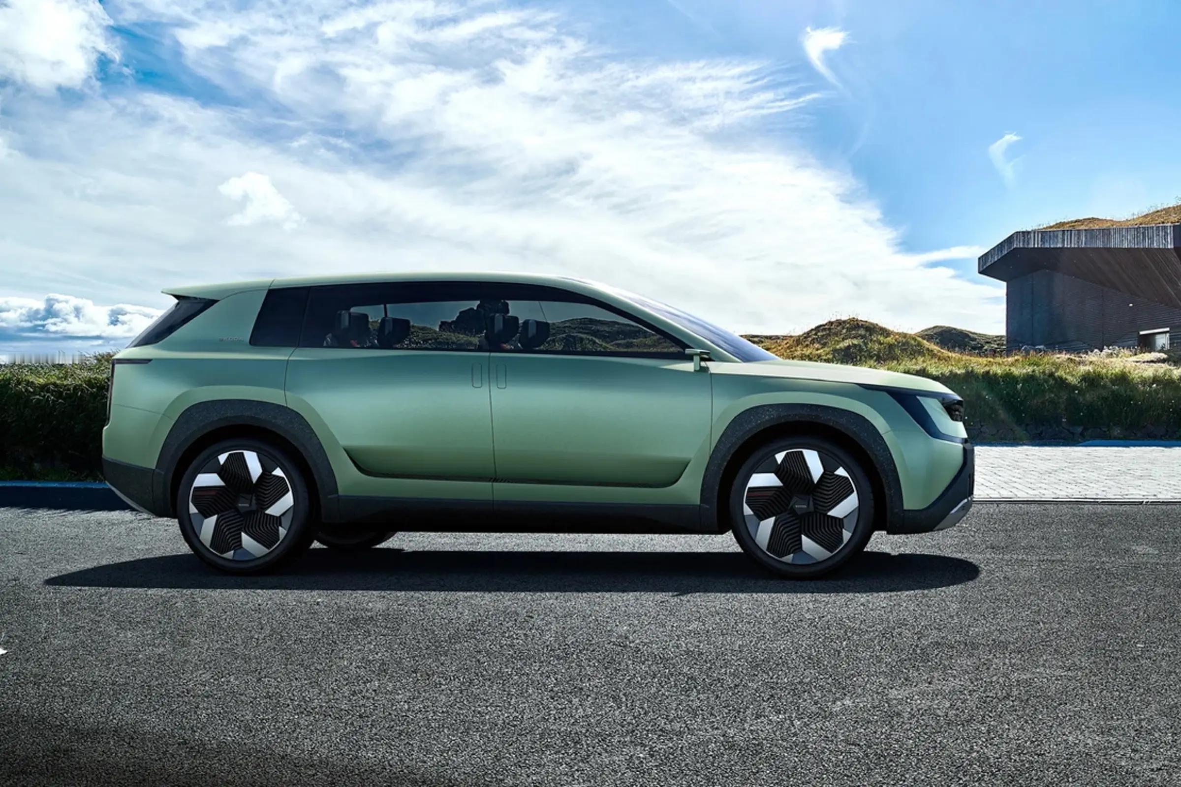 中汽协12月11日发布的最新数据，11月汽车月度产量首次冲破350万辆，创下历史