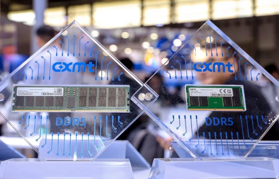 美国接连祭出最严芯片法案，中国芯片出口却逆势暴涨72.6%。
2026年美国密集