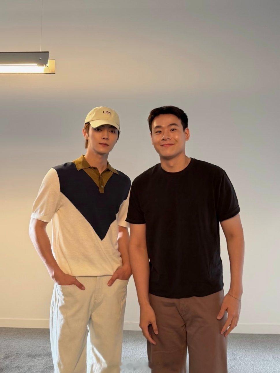 捡到了一张许凯合影老公这精致的小脸啊啊啊啊好爱啊好帅啊许凯