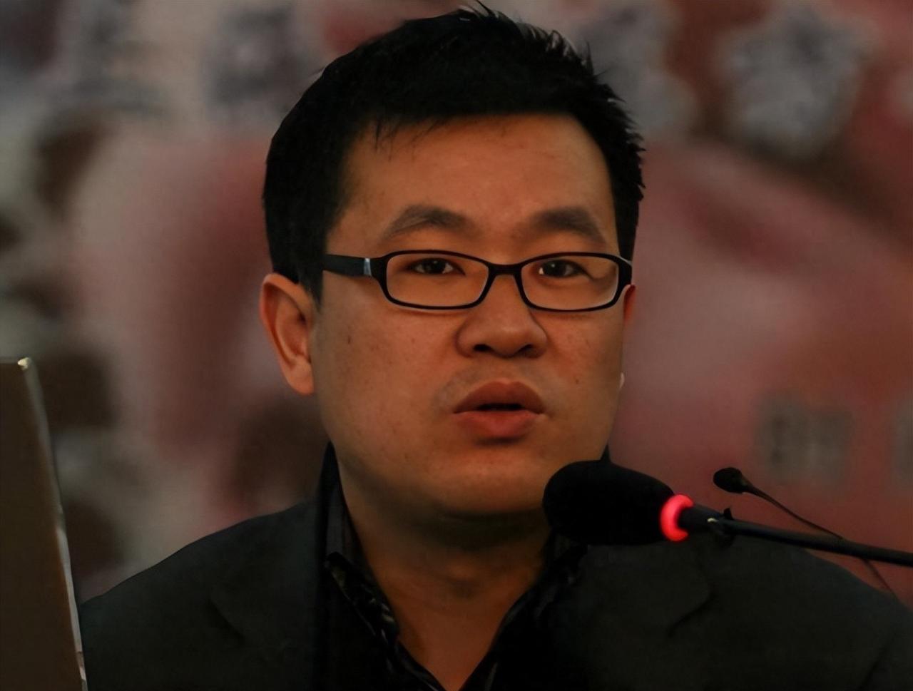 当年那个冒着丢工作风险、死磕到底曝光三鹿黑幕的硬核记者简光洲，拯救了无数孩子的人