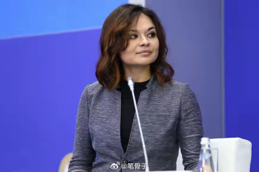 【绍伊古女儿年仅35岁就被普京委以重任】最近这俄罗斯政坛啊，最有意思的就是绍伊古