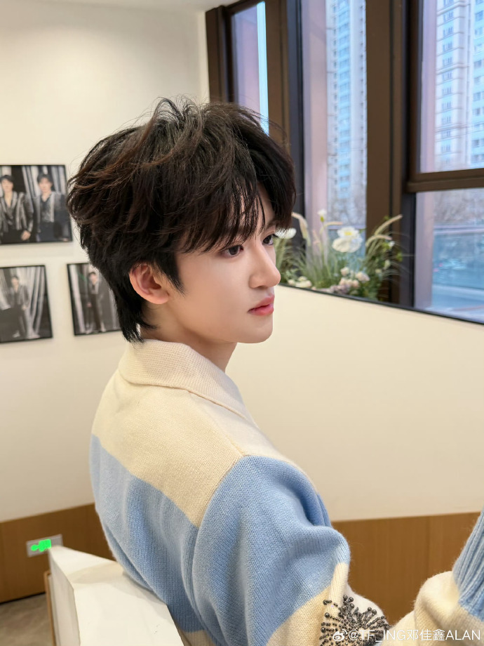 邓佳鑫你是一枚香香软软的奶黄包 