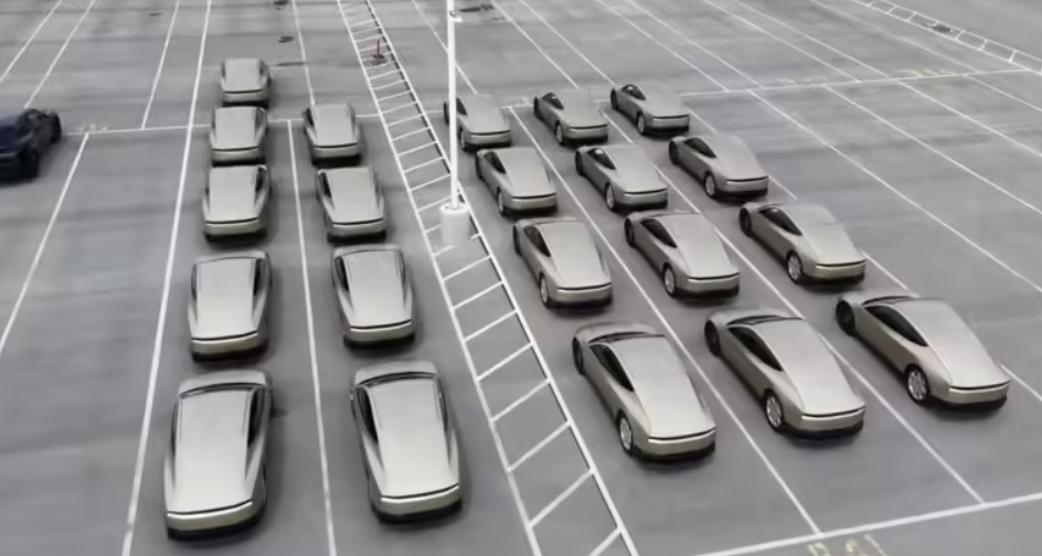 有博主用无人机拍摄，特斯拉奥斯汀工厂园区内已有超过 50 辆 Cybercab 