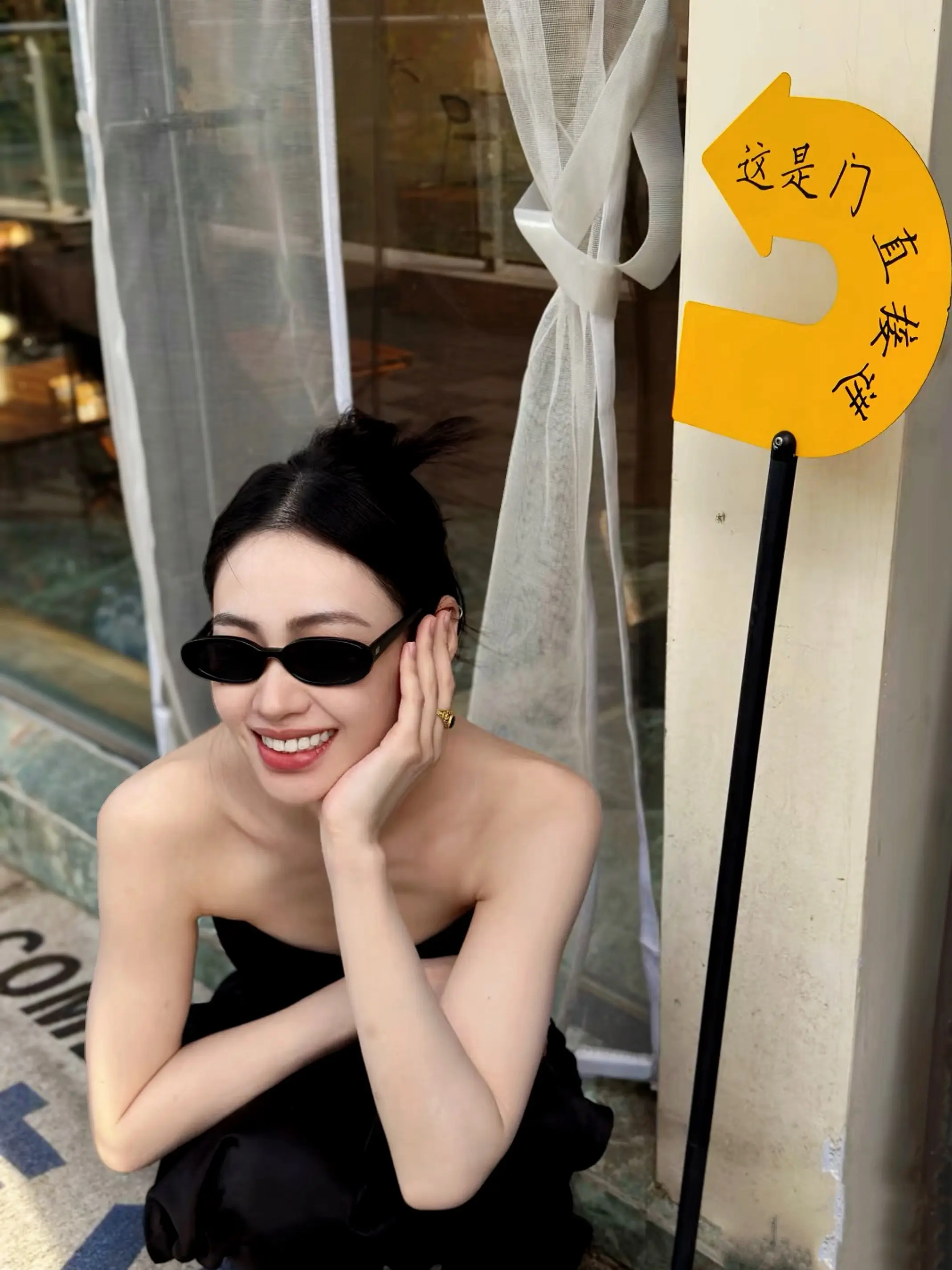这辈子最擅长就是“拉拉个大脸说反话”
