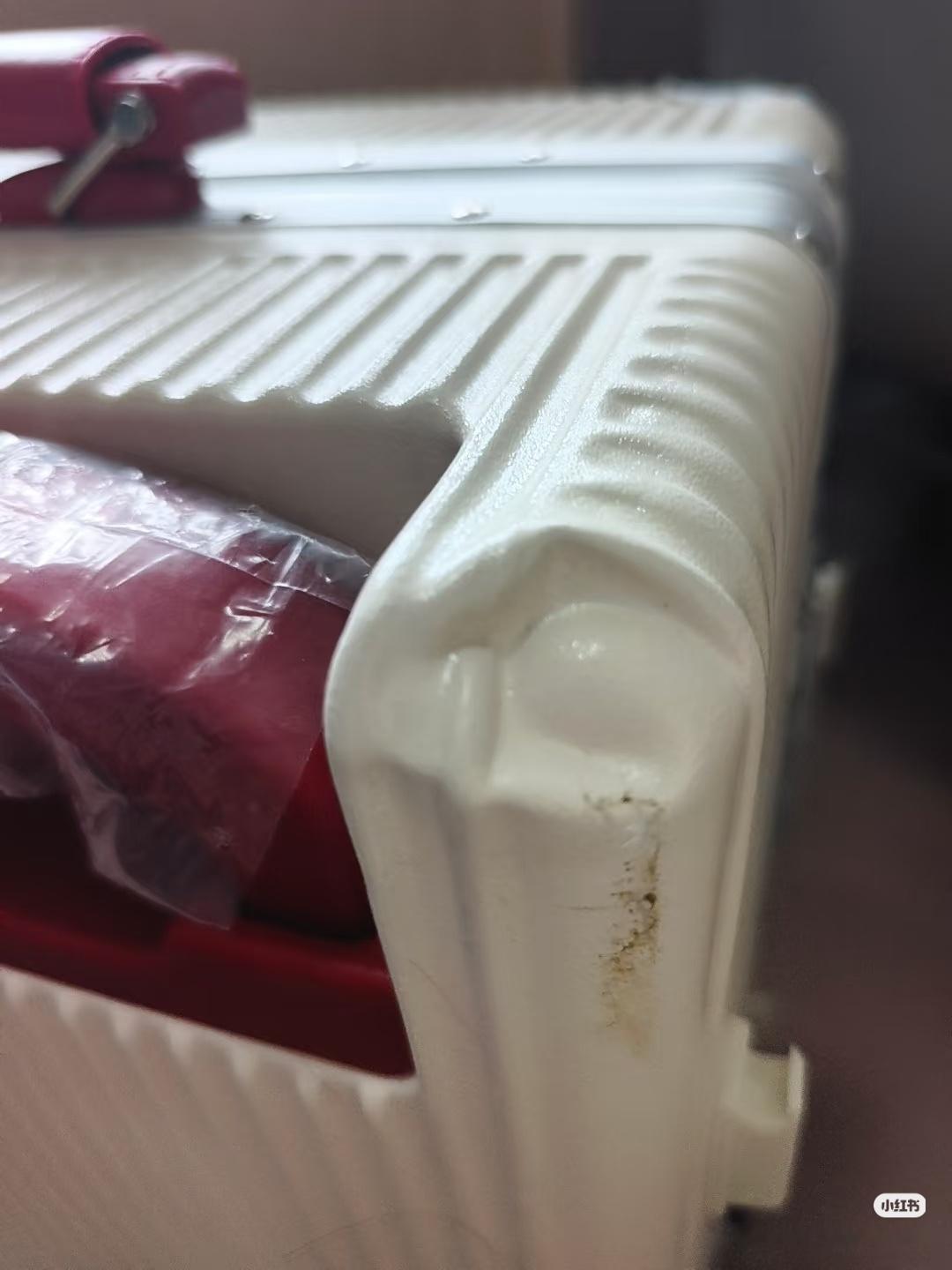 我买的行李箱要是到了是这样的我真的会骂街 
