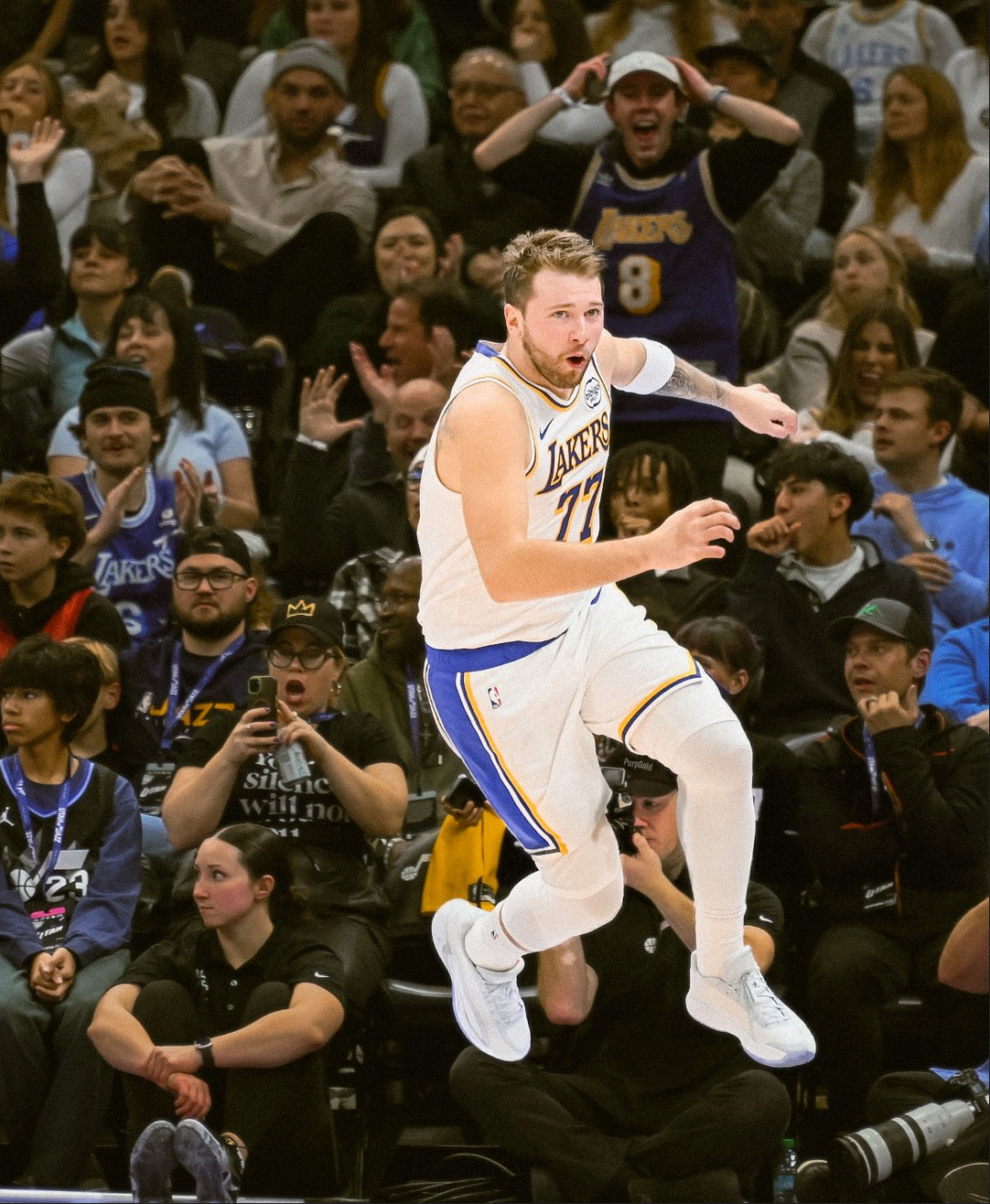 谁懂啊，这个西部第二真的没有让我觉得湖人厉害什么局都不稳！谁也都能输！