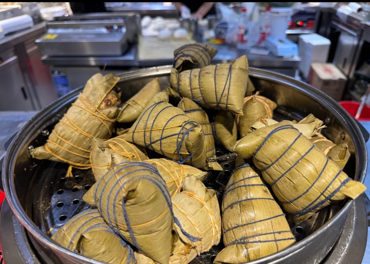 浙江人的端午被鲜味硬控了谁看了不羡慕金华人！烘焙水果饮品全都敞开尝，大型逛吃现场