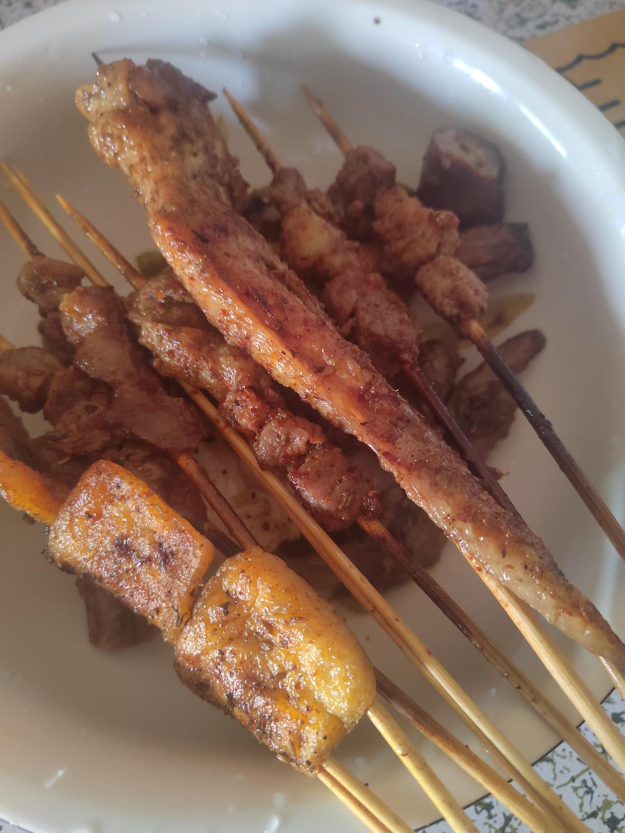 昨晚的烧烤，今天早上加热一样好吃。