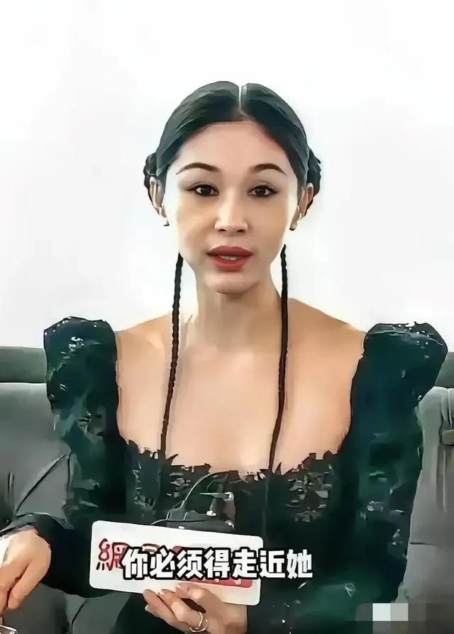 王子文近照曝光，医美的危害终于出来了。
近日，王子文接受采访完全像换了一个人，曾