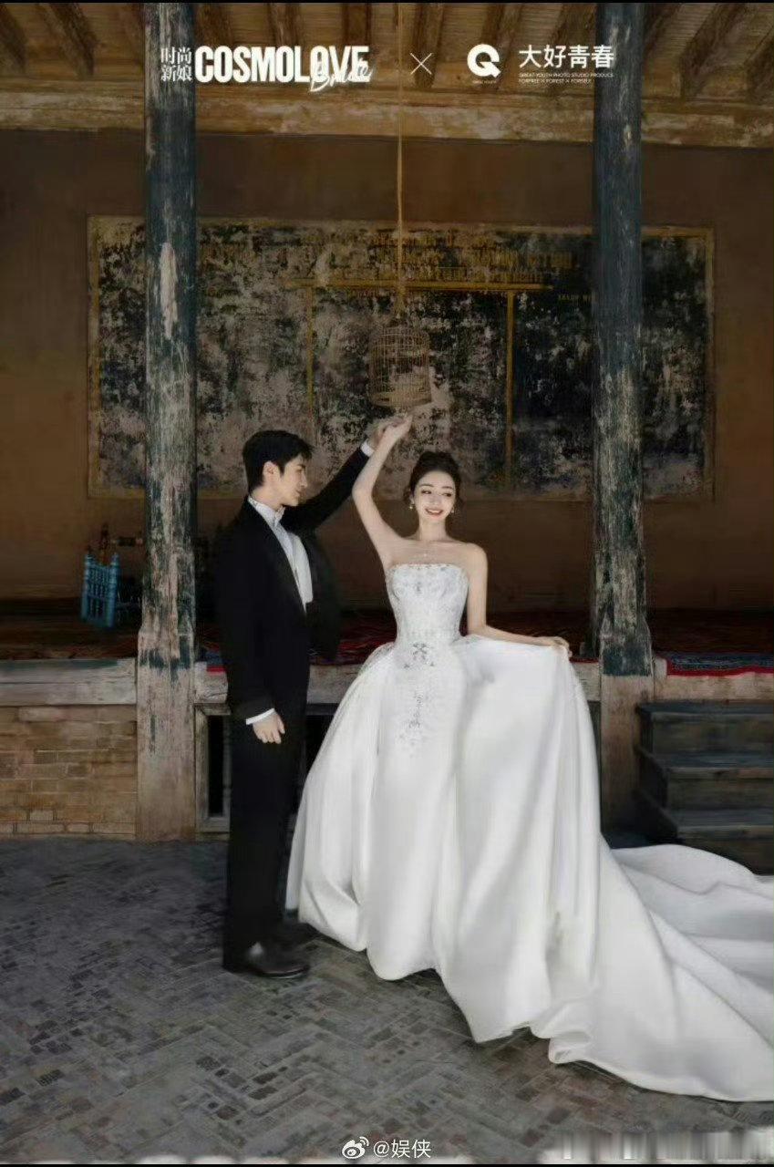 姜潮麦迪娜婚礼伴手礼 姜潮麦迪娜婚礼嘉宾 姜潮麦迪娜婚礼直播草坪婚礼布景唯美浪漫