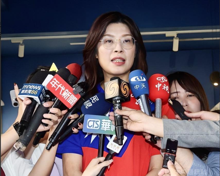 台湾郑丽文公开喊话大陆
北京时间3月30日，中国台湾省国民党主席郑丽文公开承认：