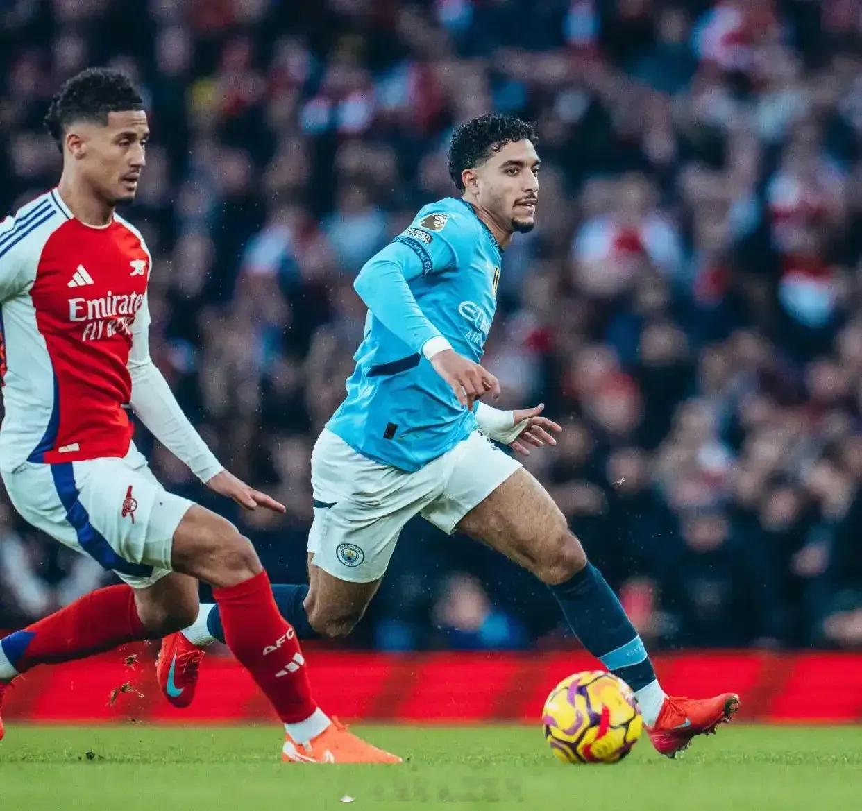 说枪手缺世界级球星，得看跟谁比。跟巅峰梅罗、现在哈兰德比，那确实。但队里真有宝贝