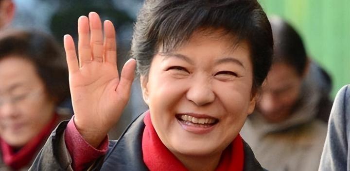 2026年，74岁的朴槿惠再次出现在韩国公众视野中。大邱达城郡瑜伽邑双溪里那栋占
