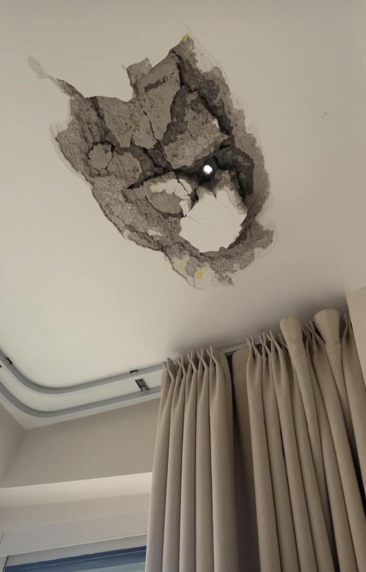 求助帖
急急急！从没遇到这种事情，楼上装修把我天花板打穿，我该怎么办！！！！