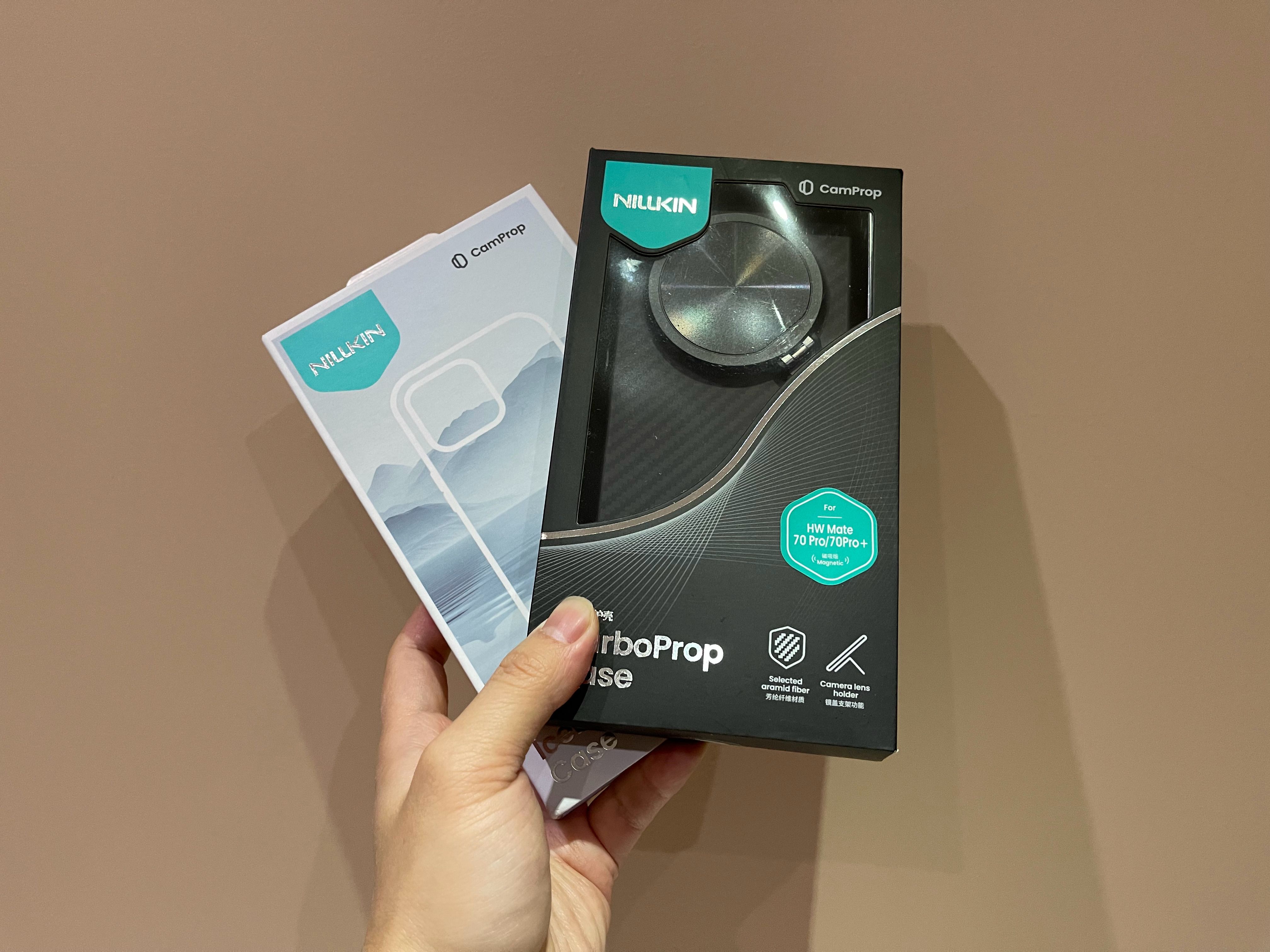耐尔金送Mate70pro+保护壳！看上去好高端，明天给你们看效果[嘻嘻] 