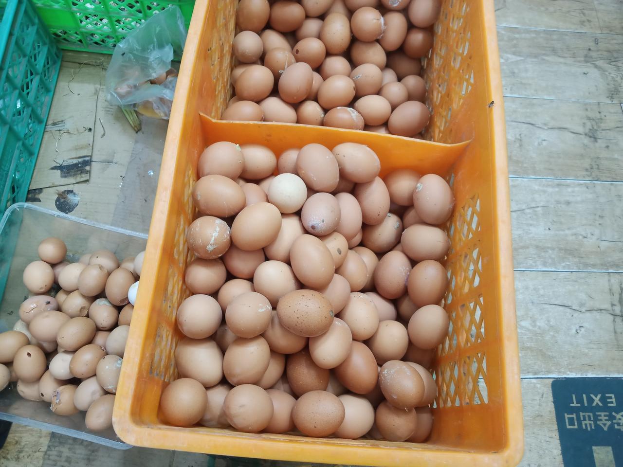 一线城市北京鸡蛋比四线城市要便宜？近来鸡蛋的价格涨的快，吃肉都比吃鸡蛋要合算了。