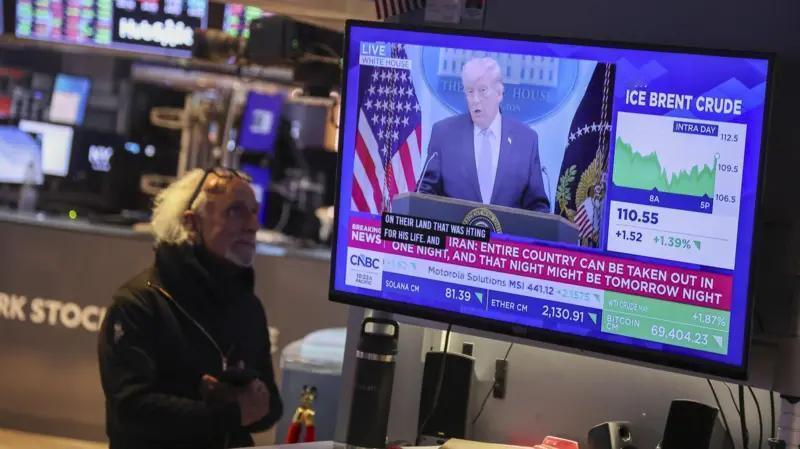 霍尔木兹海峡这出戏，真是“开了又关”比翻书还快。伊朗外长前脚刚宣布开放，特朗普后