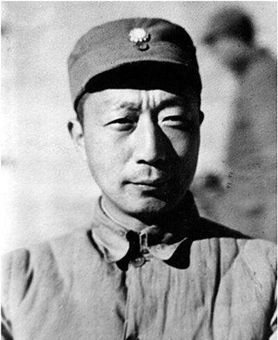有一天，聂荣臻的警卫员突然向他说起了这样一件事情：昨天晚上的时候，警卫员从山上放