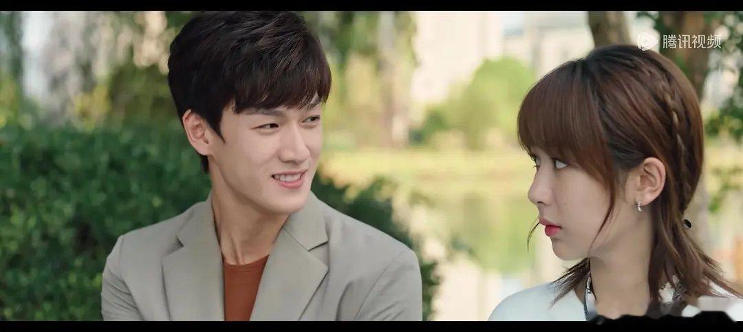 李昀锐肖战之前咖位一样嘛？居然演过对手戏，女主还是杨紫哇的天 