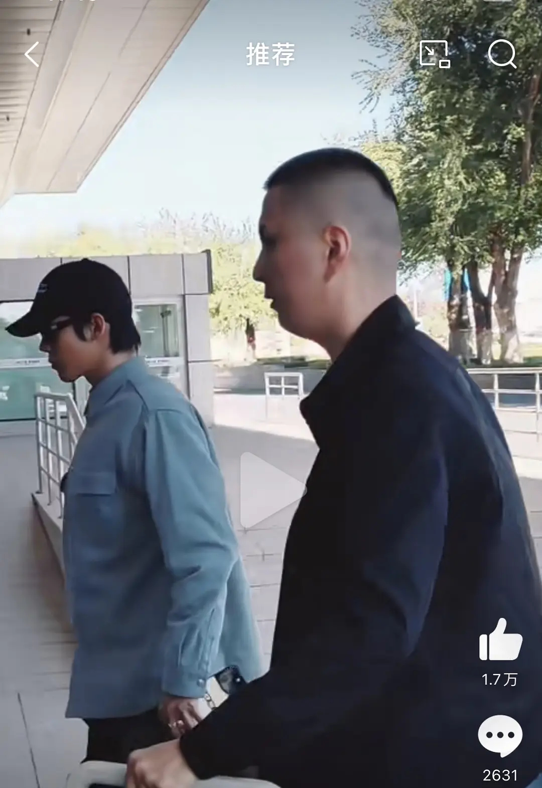 于适身材这么好穿衣服也…… ​​​