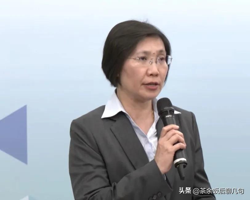 徐欣莹虽然赢了陈见贤，但还有一堆硬骨头要啃，马虎不得。
 
第一，必须先搞定陈见