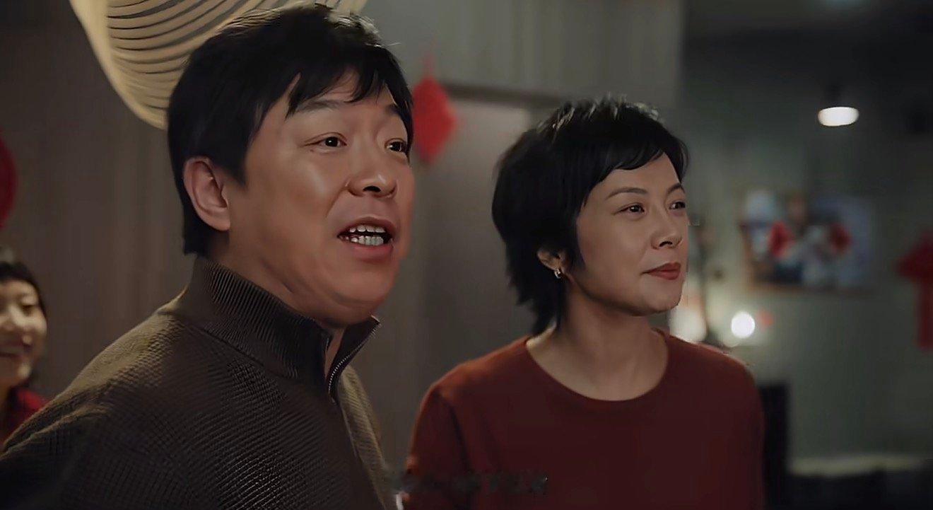 宁浩黄渤这回疯狂到家里了这对老搭档一出手就是王 炸！宁浩把控节奏与质感，黄渤撑起