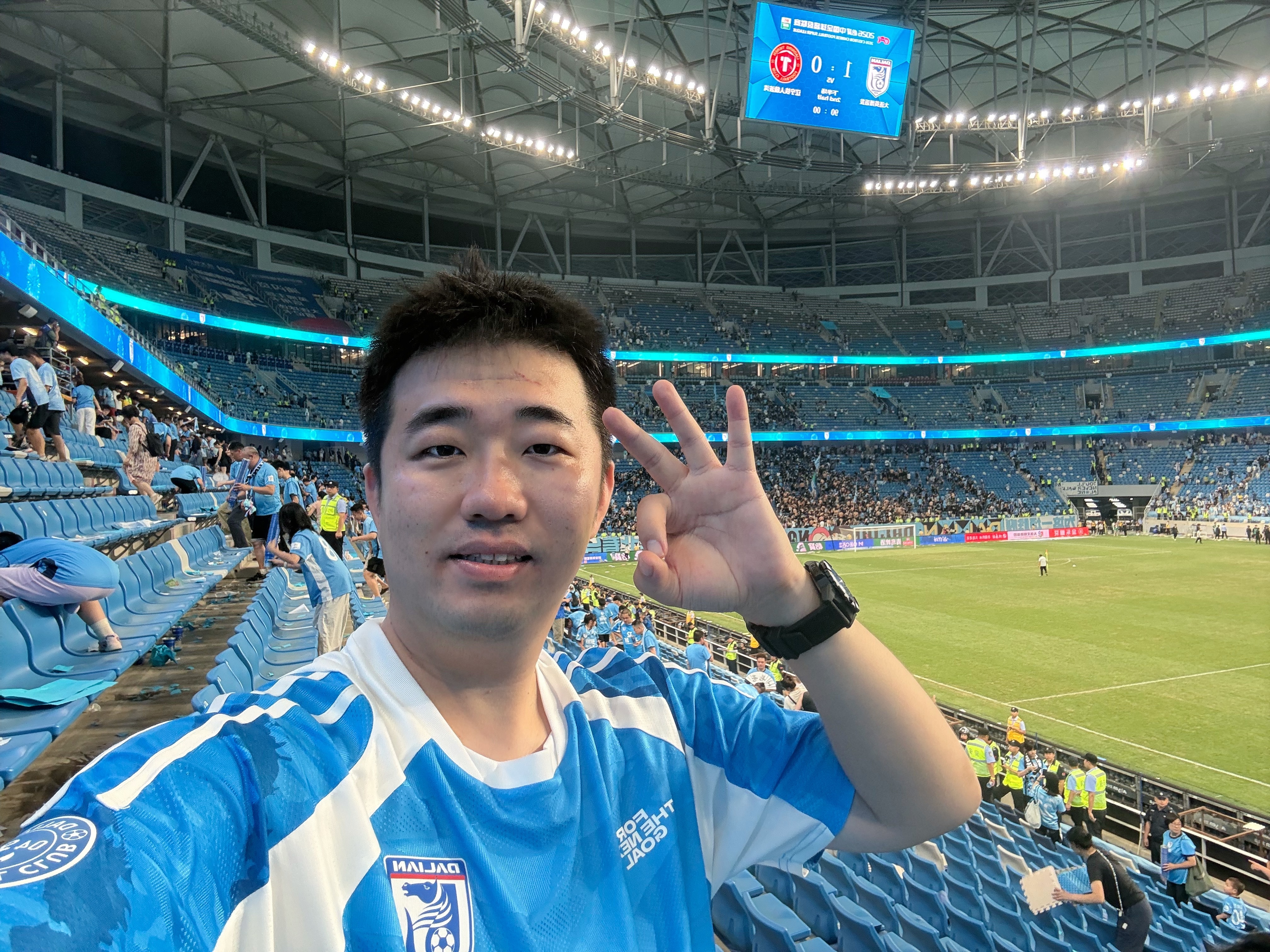大连英博中超联赛大连英博1比0辽宁铁人 双杀！ 大连·中升梭鱼湾足球场