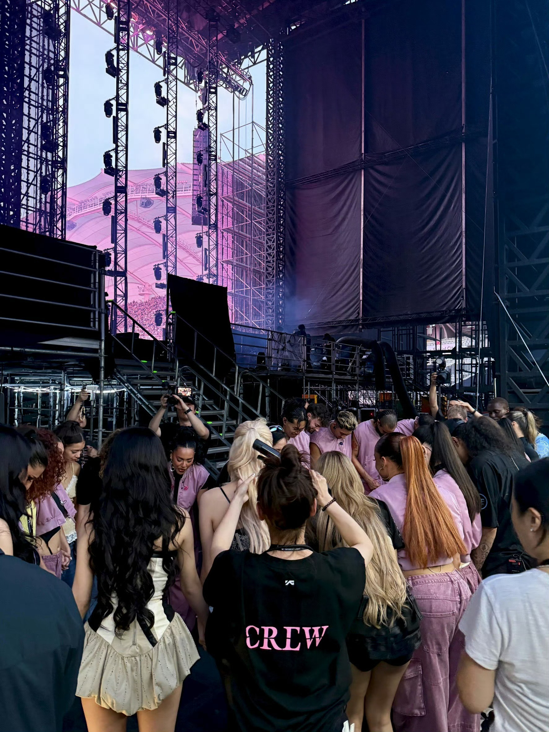 blackpink高阳演唱会大屏BLACKPINK四闺女闪耀舞台✨世巡才刚刚开始