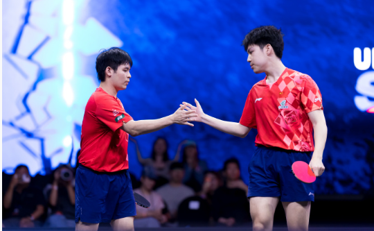 林诗栋/黄友政3-0冯耀恩/郭勇，晋级乒乓球亚锦赛男双决赛