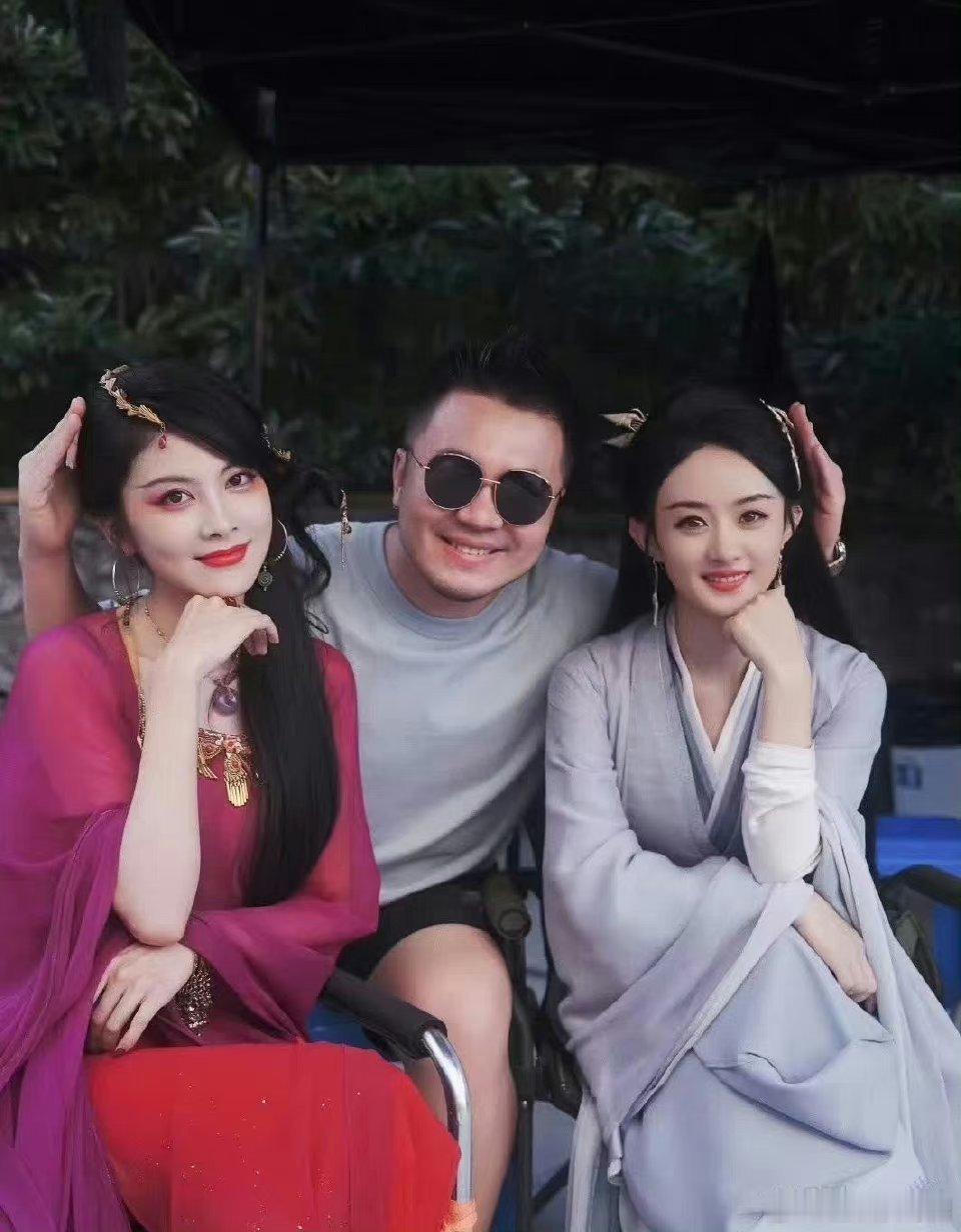 这是赵丽颖拍与凤行时后的照片吗？感觉这张的赵丽颖又让我想起来了《花千骨》时候的可