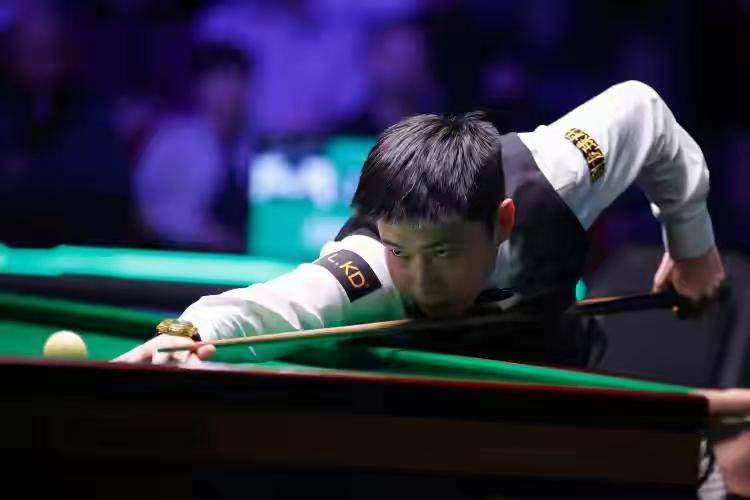 赵心童2026世锦赛正赛第1轮获胜法宝
赵心童对阵海菲尔德，10-7 胜，亮点是