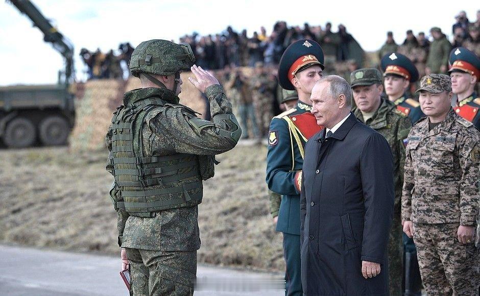 据军事专家罗德里希·基塞韦特（Roderich Kiesewetter）称，俄罗