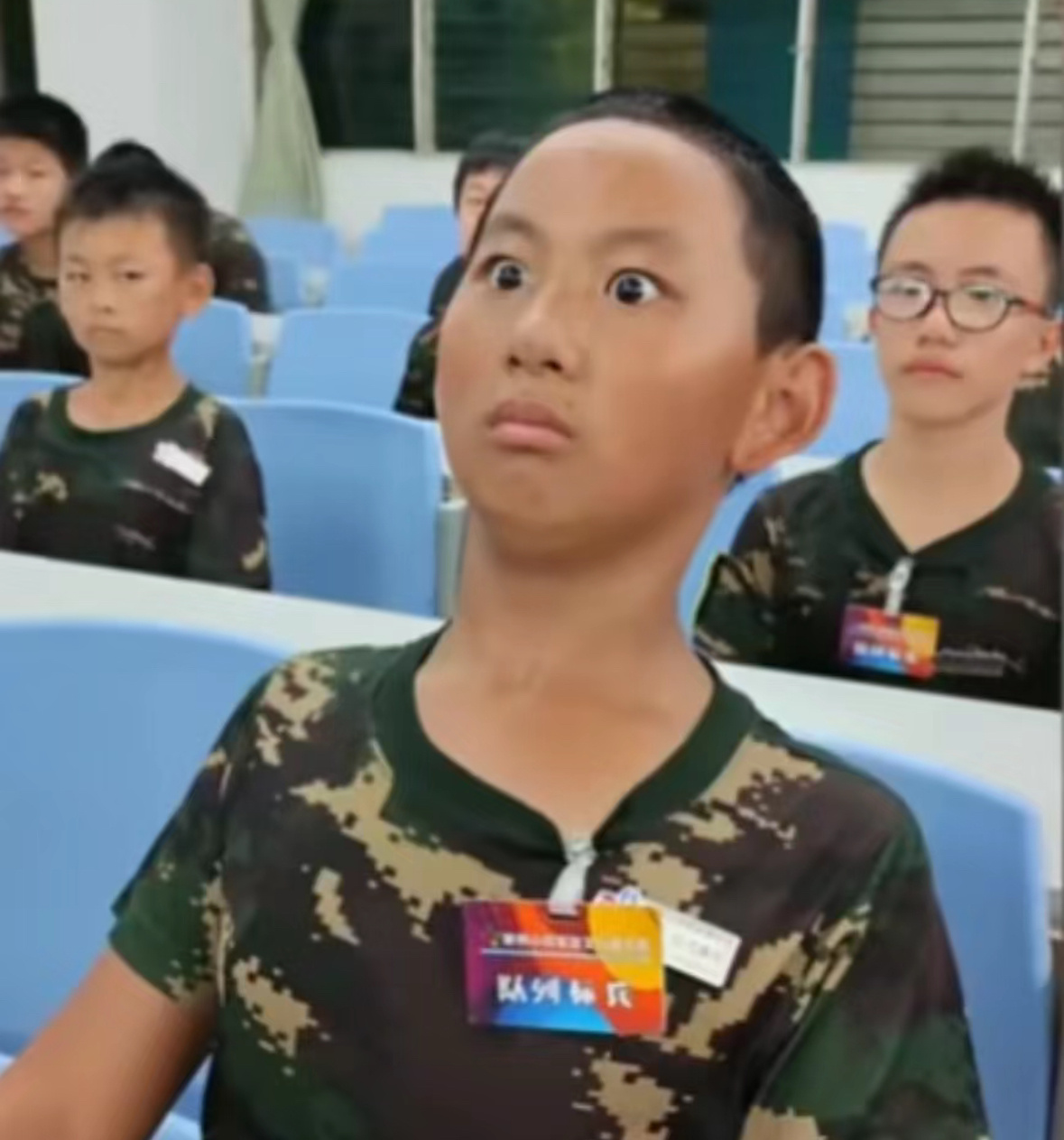 汪峰又把人设立住了原来是又要开演唱会了....怪不得娱乐圈又有大瓜 