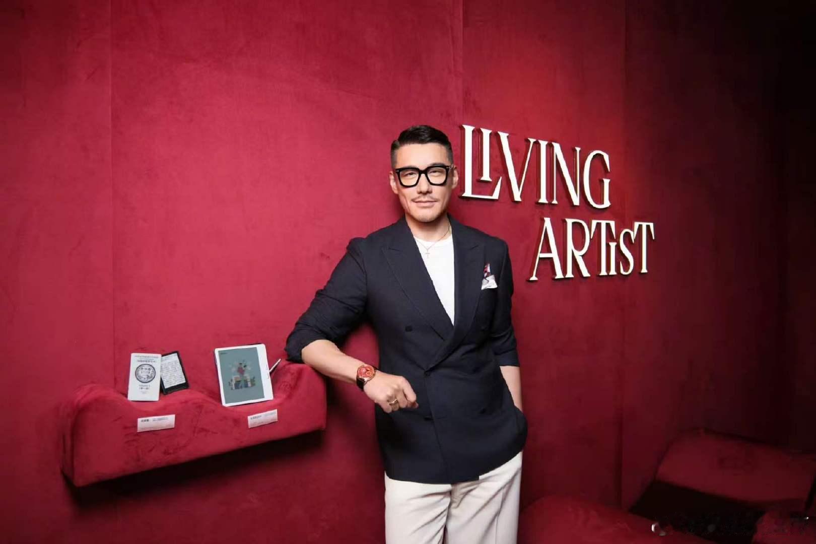 瞿颖一条微信真摇来了胡兵 天呐！瞿颖一条微信就摇来胡兵，37年友谊不是盖的，期待