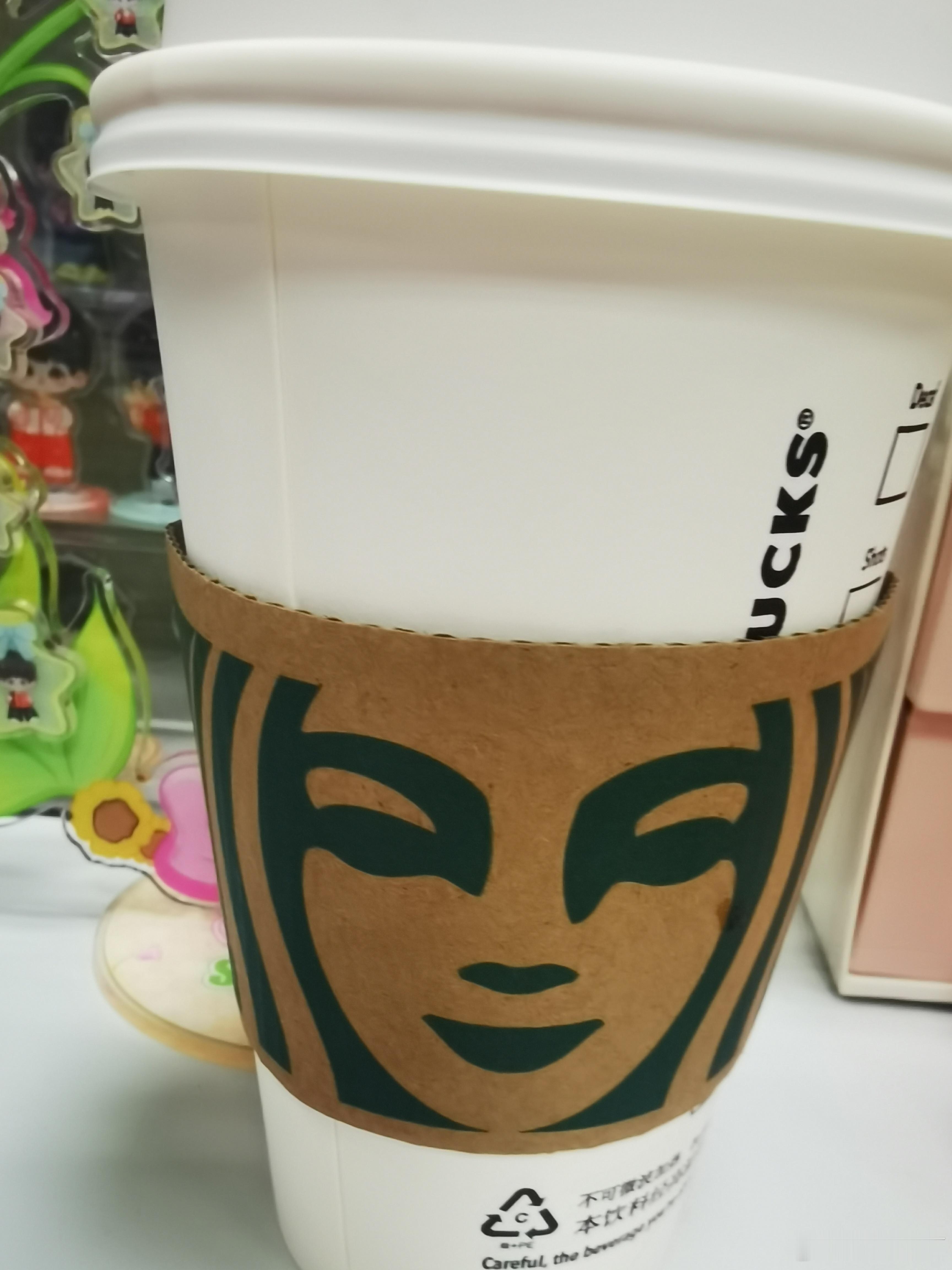 咖啡续命，又是当牛马的一天，我想上班摸鱼就那么难吗？[可怜][可怜][可怜] 