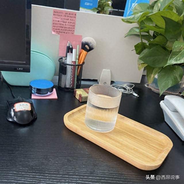 72%成年人没喝够水：你不是懒，是连上厕所的时间都不归你