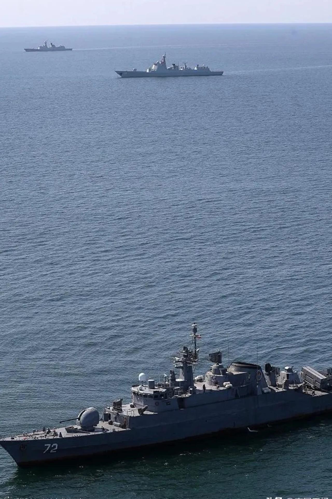 中国、俄罗斯、伊朗举行海上联合军演。三国联合发表声明：不针对任何国家！#中俄伊军