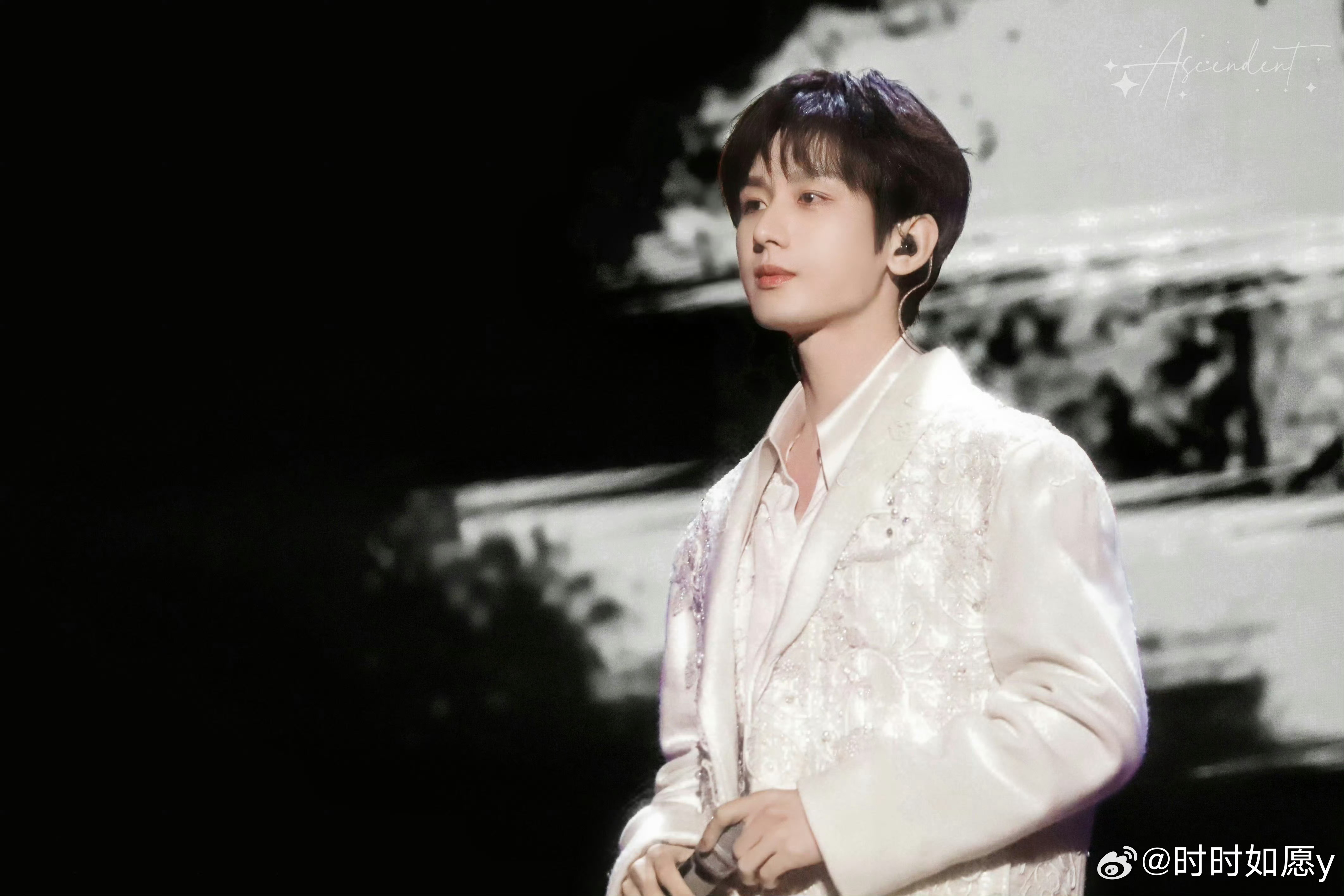 成毅两京十五日cy成毅朱瞻基你也曾怀恋山海的明媚，那日上京，你满眼温情的看着鲜活