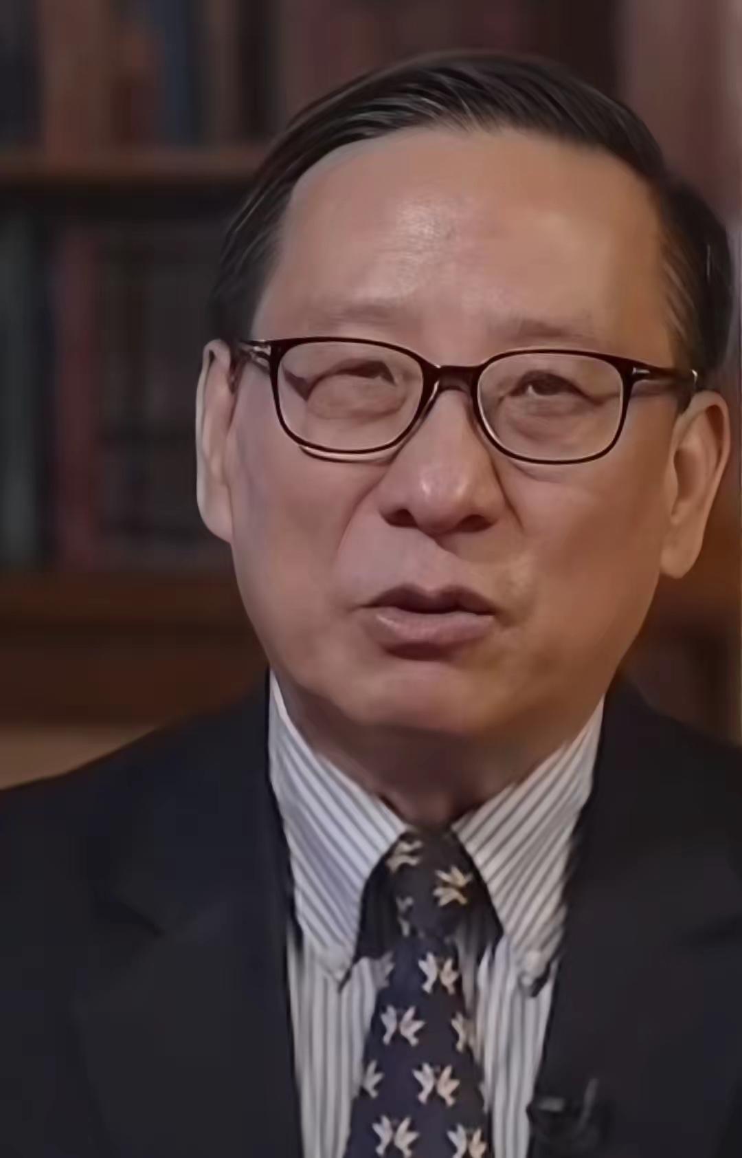 “德国车38%销量在中国，却敢跟着美国对我们指手画脚，这买卖谁赚谁亏？”高志凯把