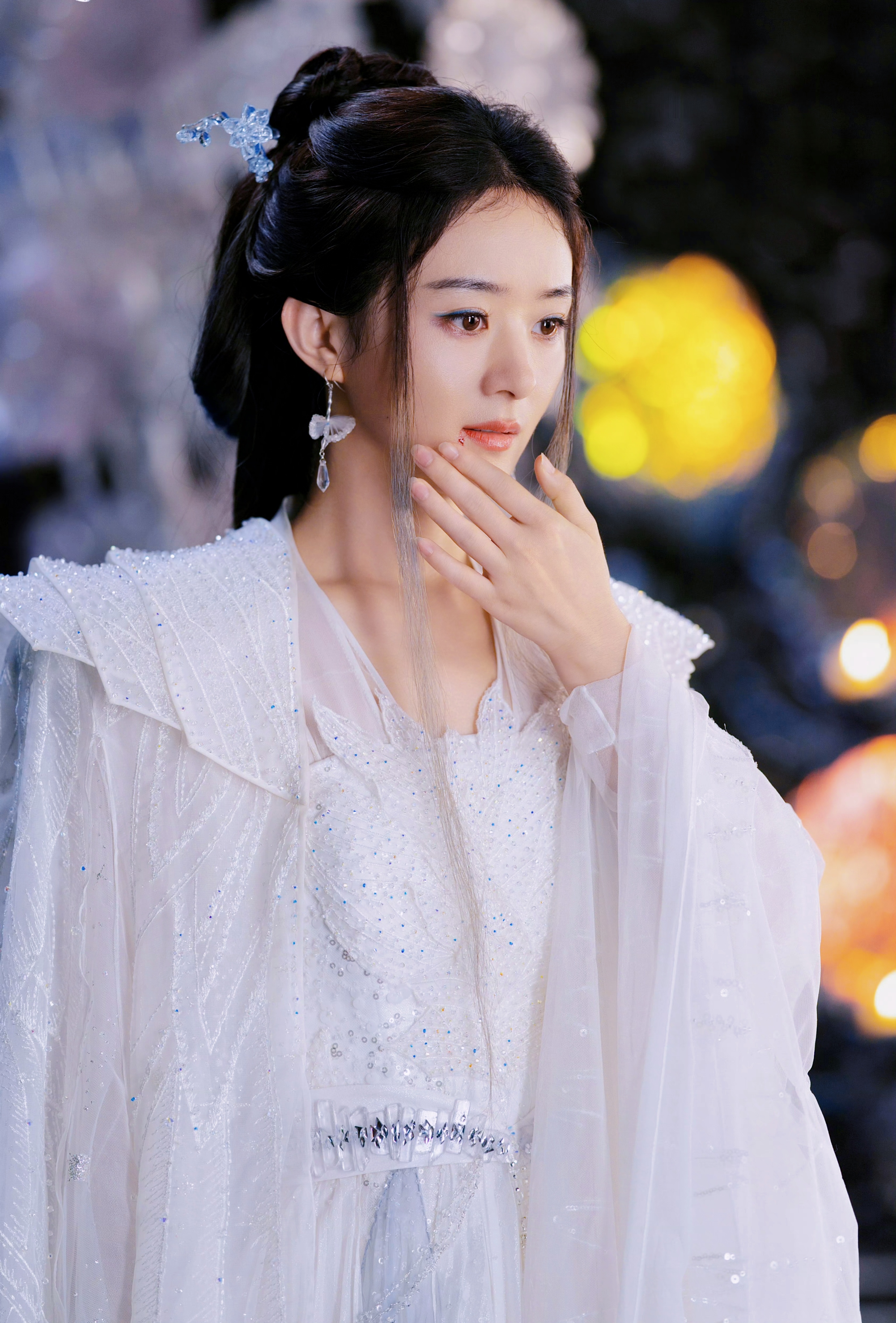 嘴角微伤不碍事仙君好美